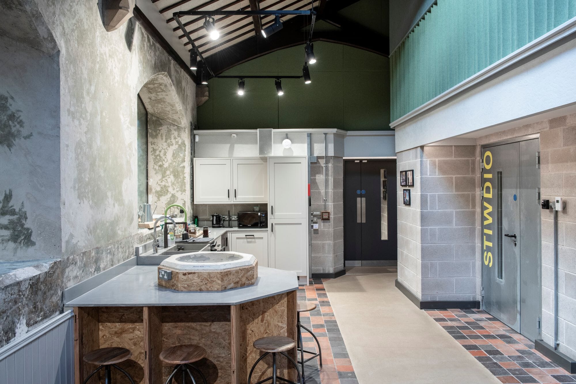 St Mary’s Church Bangor - The Nyth Image 5